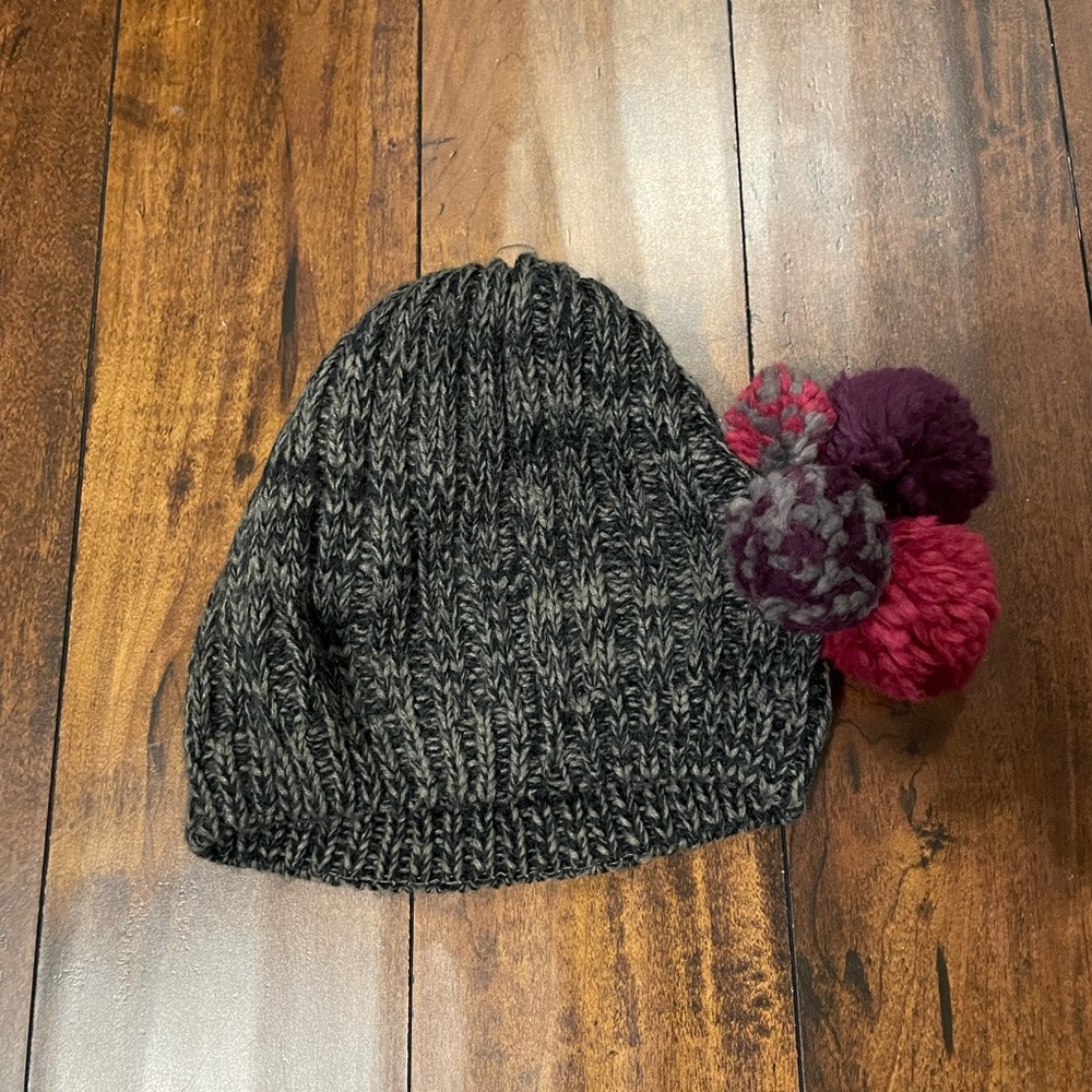 Girls beanie with pom poms